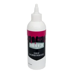 BrandNewCake Drip Donkerroze 180g