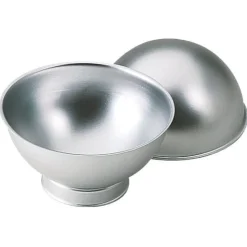 Wilton Sports Ball Pan set